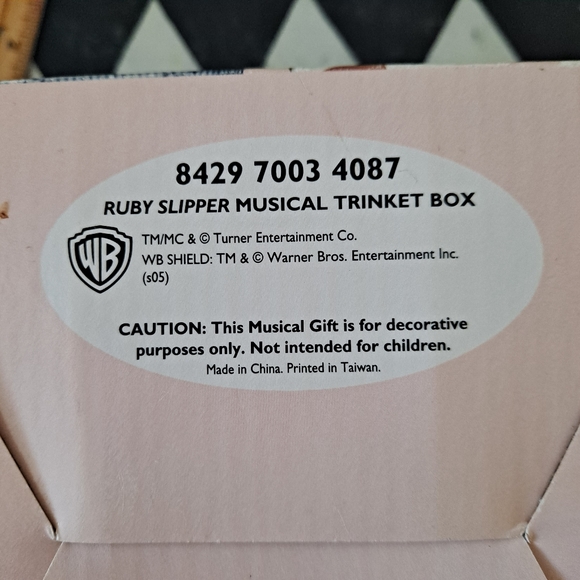 DISCONTINUED Wizard of Oz Over the Rainbow Music Box - Picture 11 of 11